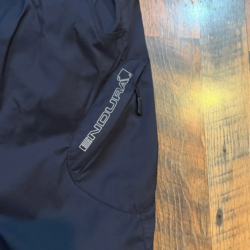 Black Outdoor Men's Shorts XL (500)